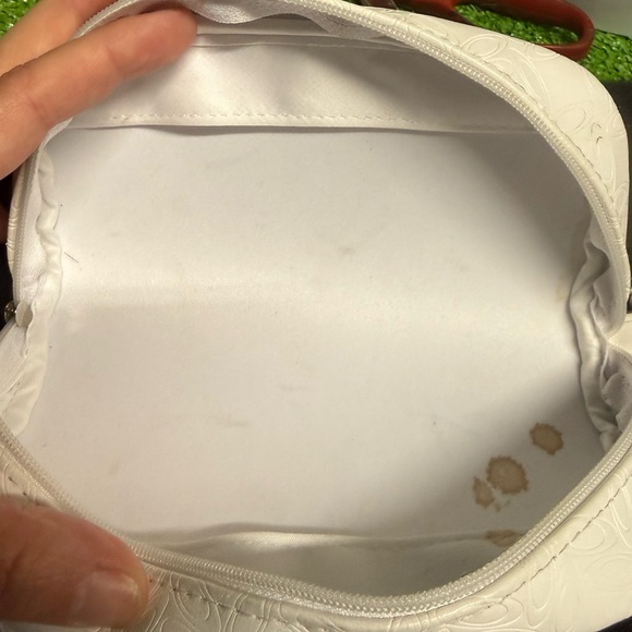 Oakley Elegant Logo White sunglasses case - Picture 5 of 5
